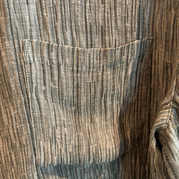 CHICO’S DESIGN Sz 3 Silk Linen Blend Roll Sleeve Tabs Cropped  Button Up Blouse - Picture 3 of 9